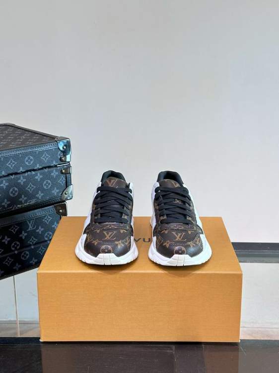 Picture of Louis Vuitton Shoes _SKULVsz38-46jyh052417614